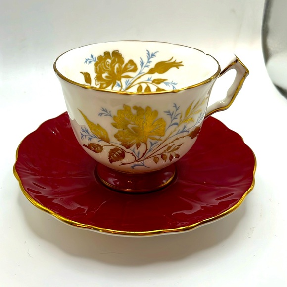 Vintage Aynsley teacup & saucer set - Picture 1 of 8